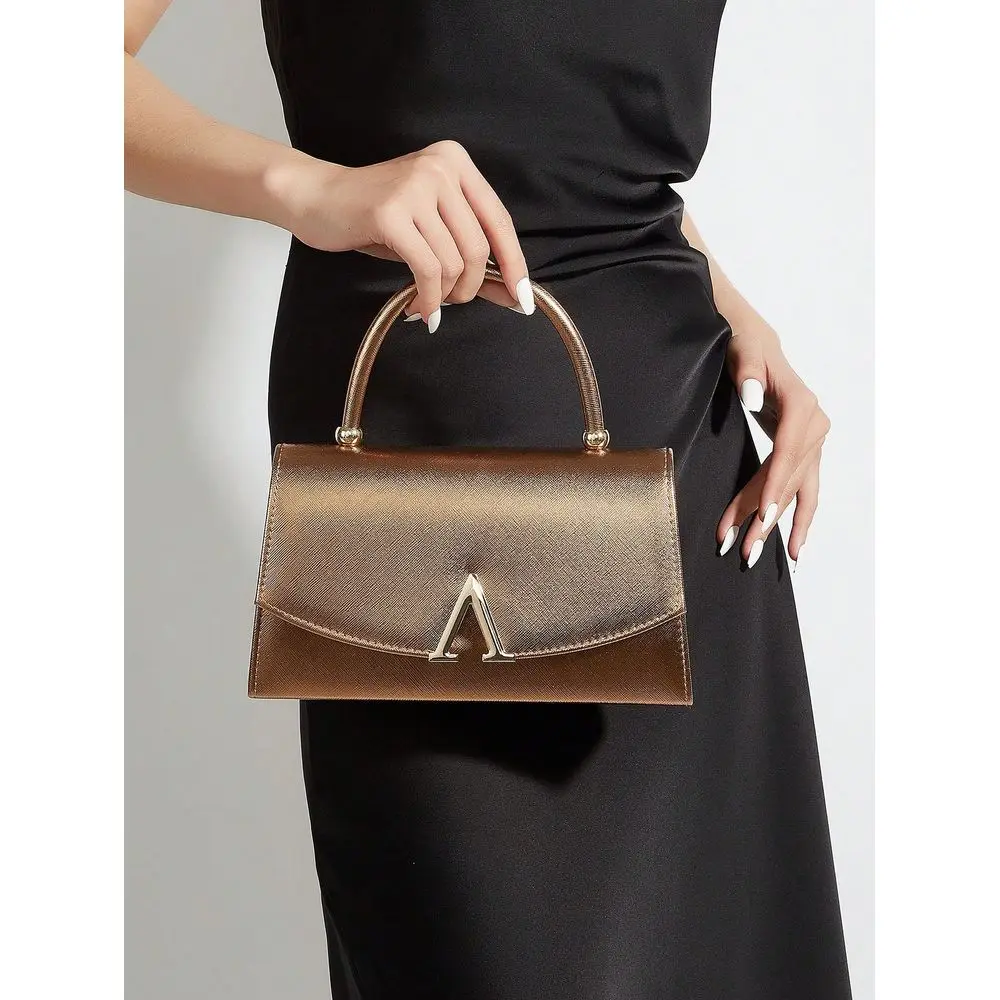 

Capacity Elegant Evening Clutch Bag, Shiny Ladies Handbag, Fashionable Flap Design, Luxurious Feel, Perfect For Various Glamoro