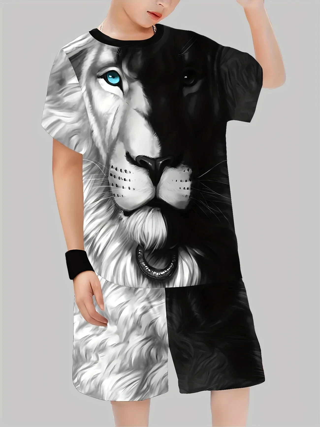 2025 Fashion New Black Cartoon Lion Pattern 3D Printed Top, Short Sleeved Shorts Two-piece Set Suitable for Outdoor Wear