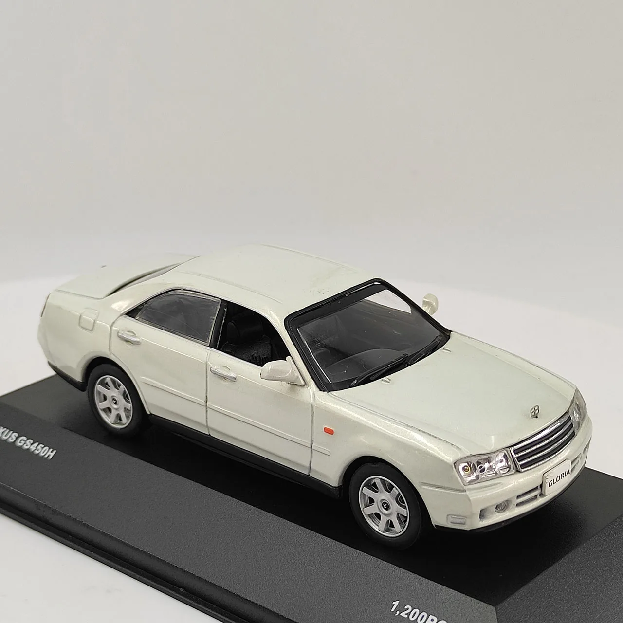 Defektes Druckguss-JC im Maßstab 1:43, GLORIA-Legierung, Automodell, Sammlerstück, Spielzeug, Geschenk, Souvenir, Display-Ornament