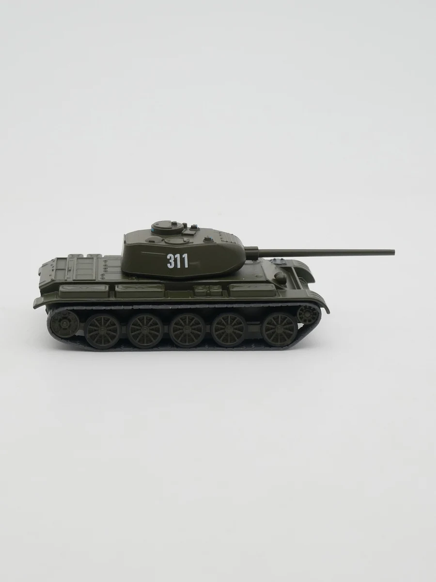 Fabbri 1:72 Military Model Soviet Tank Armored Vehicle T-44