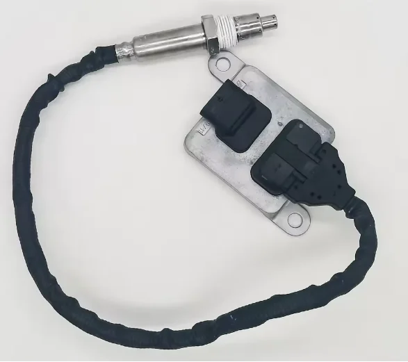 

Engine 5-pin NOX sensor A0009051412 is suitable for W166 W172 W205 W221 W251 W212 W207 W906 ML250 0009051412