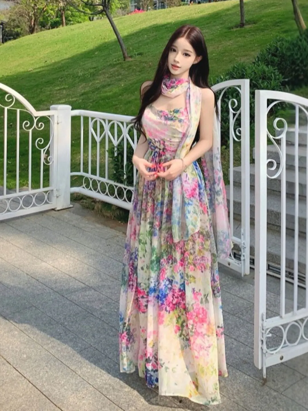 

Retro Gentle Style Floral Print Slimming Waist Dress Fashionable Summer Long Skirt Shoulder Bared V-Neck Sleeveless Women's D...