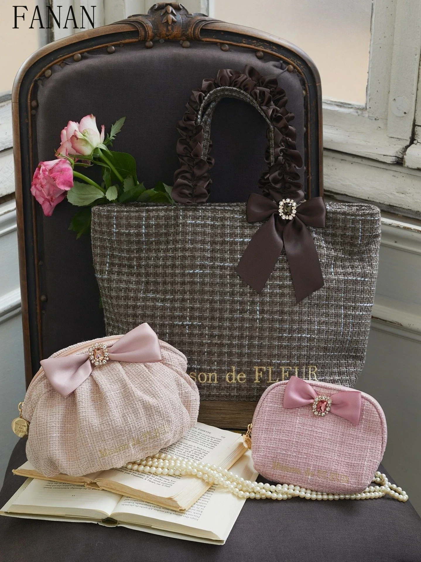 

Casual Cute Top-Handle Bags Femme 2025 New Fashion Rhinestone Bow Portable Sweet Shoulder Bags Storage Women's Handbags