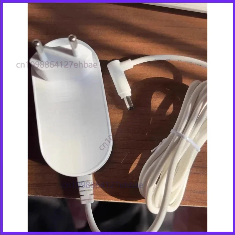 

Вертикальный адаптер питания для пылесоса Dreame DEM-T50W 32V-0.6A 19.2W Белый Цвет