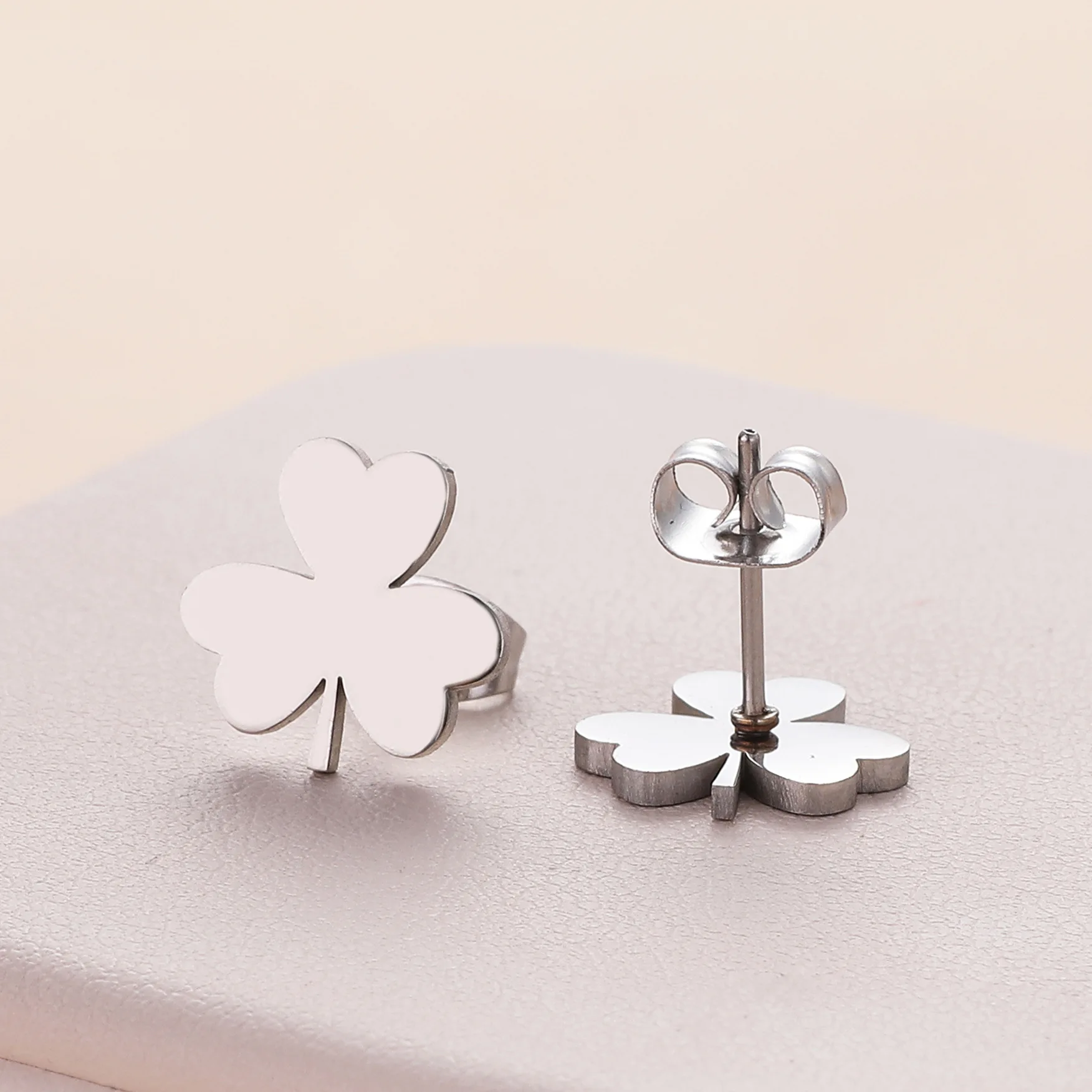 2024 new fashion stainless steel love clover earrings product temperament all match birthday anniversary earrings small gift