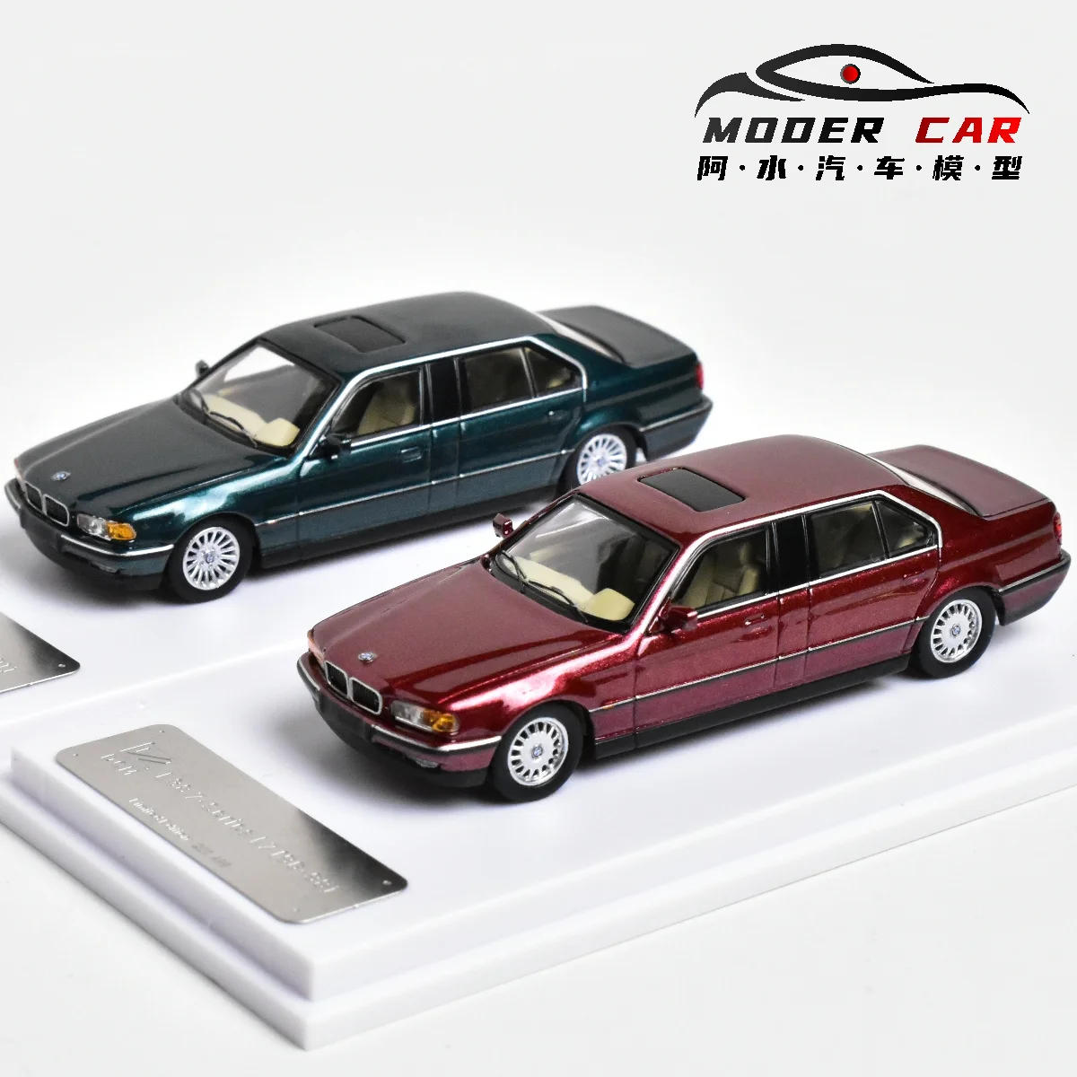 

Литая под давлением модель автомобиля DCM 1:64 E38 7 серии L7