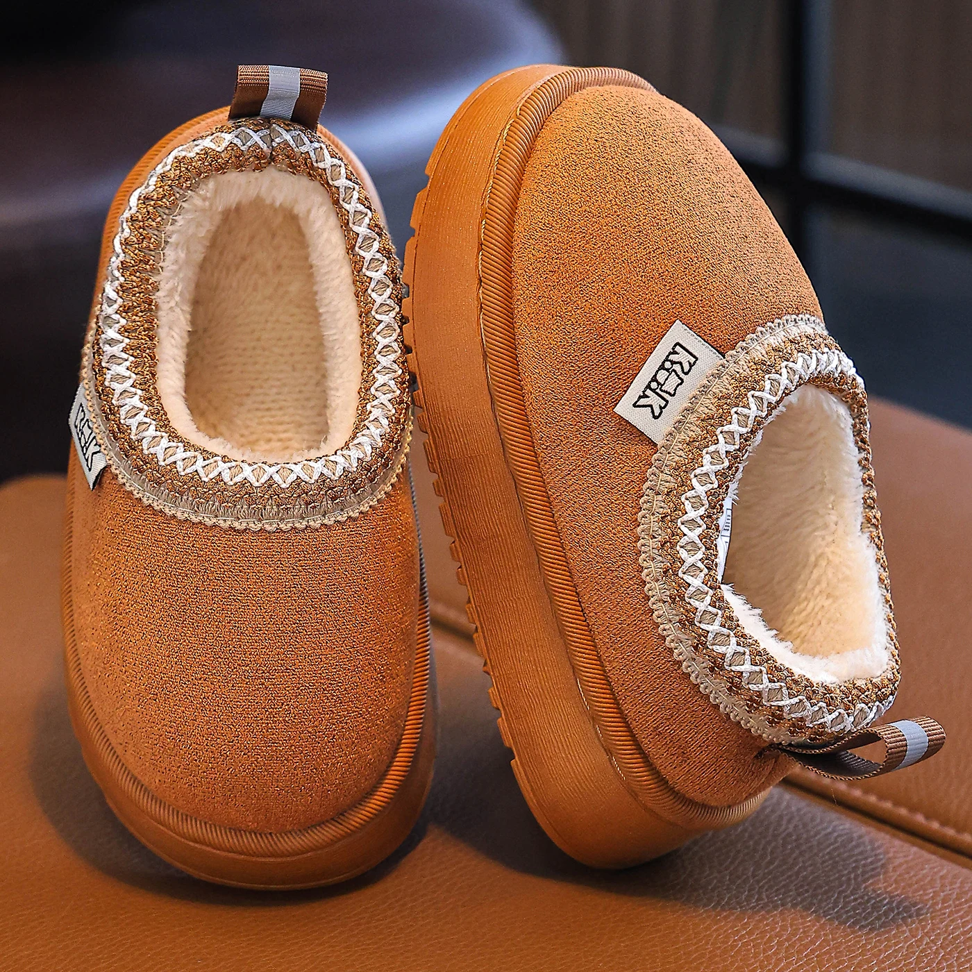 

Children's bags, slippers, autumn and winter students, boys and girls, indoor fashionable home shoes, warm and comfortable slipp