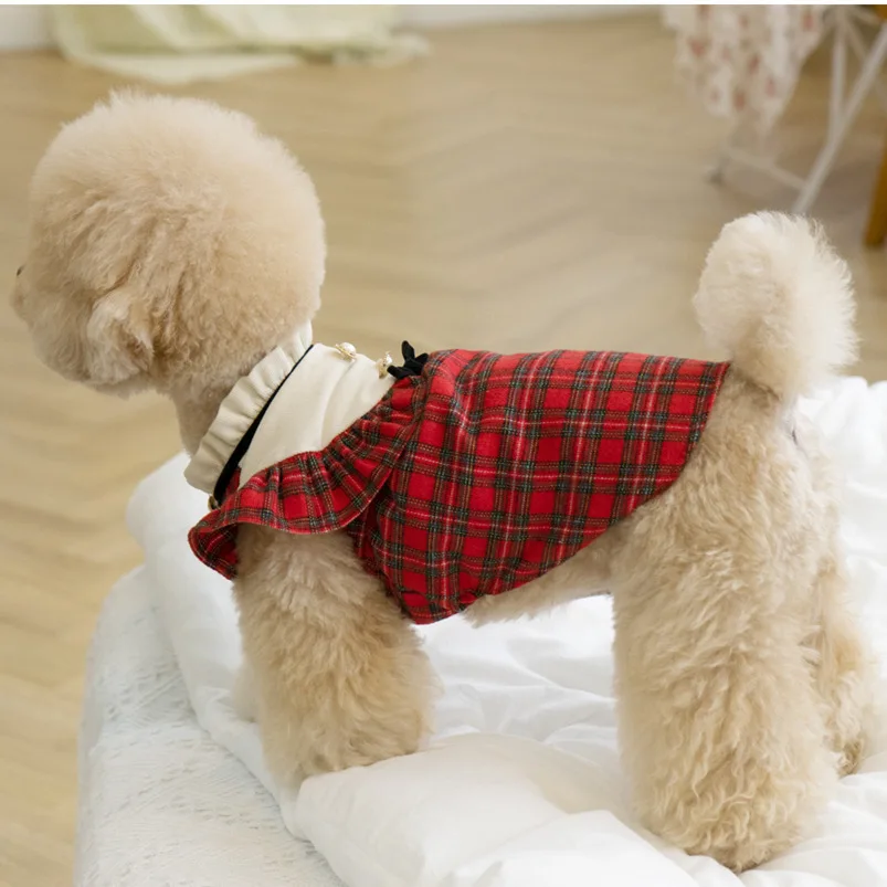 New INS Royal Style Red Grid Court Skirt Stand Collar Christmas Pet Skirt Dog Academy Pet Clothes Dog Clothes Designer Gift Card