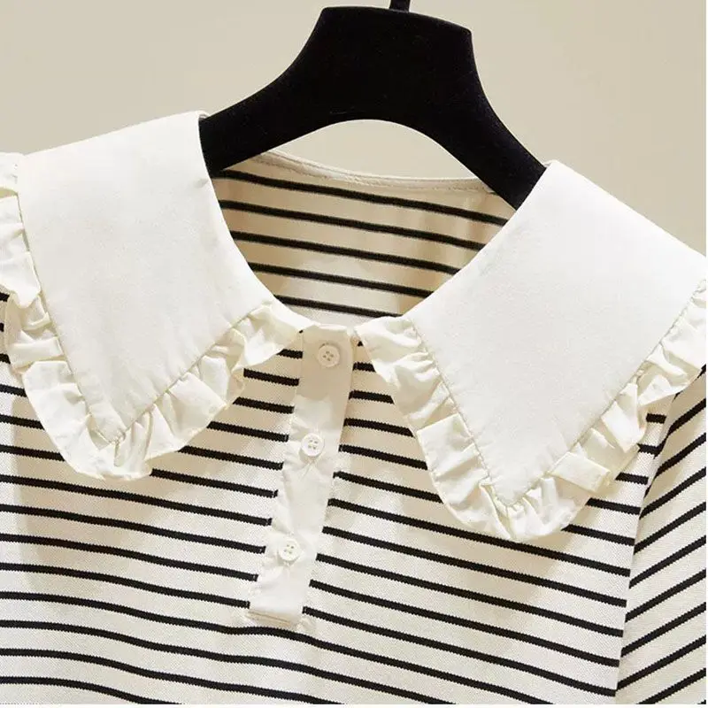 T-shirt slim estiva per ragazze 2024 Nuova moda stile sottile Top versatile ampio e alla moda per bambini medi e grandi