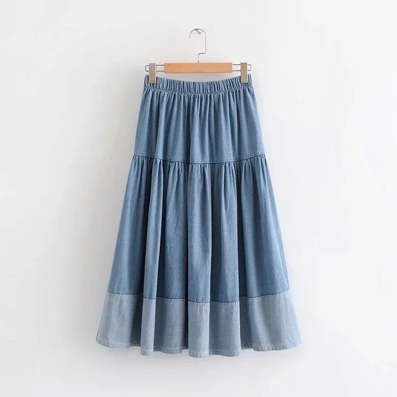 Spódnica jeansowa plus size 60, bardzo duża, damska, modna, z blokami kolorów, rozkloszowana, wyszczuplająca, z wysokim stanem.