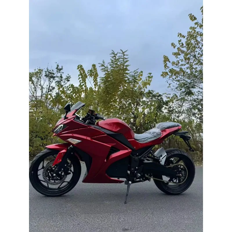 High Speed Long Mileage Racing E-Motorcycle 72V 2000W Hot Selling for Adults
