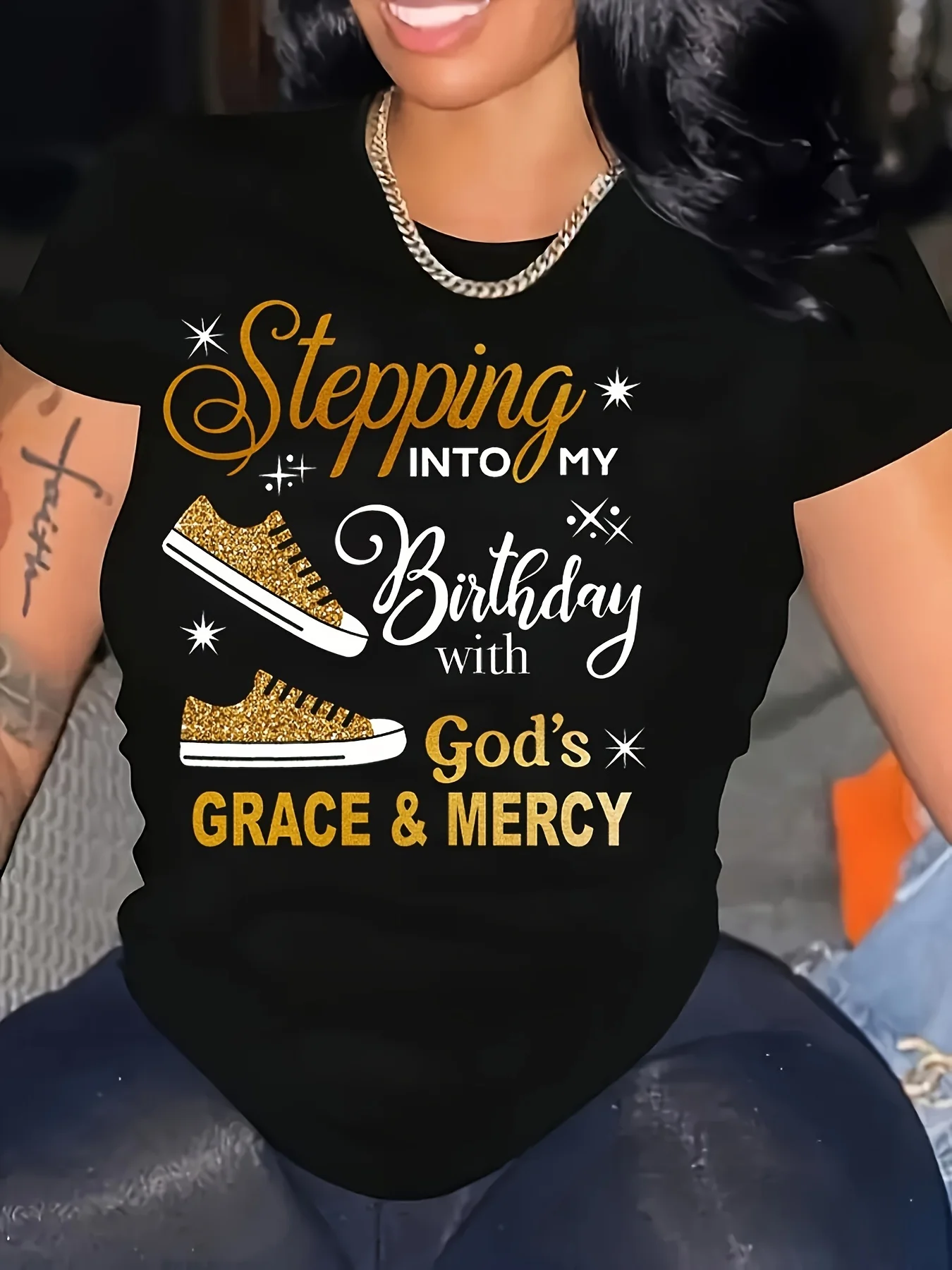 تي شيرت مقاس كبير للأحذية وطبعة حروف، بلوزة كاجوال بأكمام قصيرة للربيع والصيف، ملابس نسائية بمقاسات كبيرة