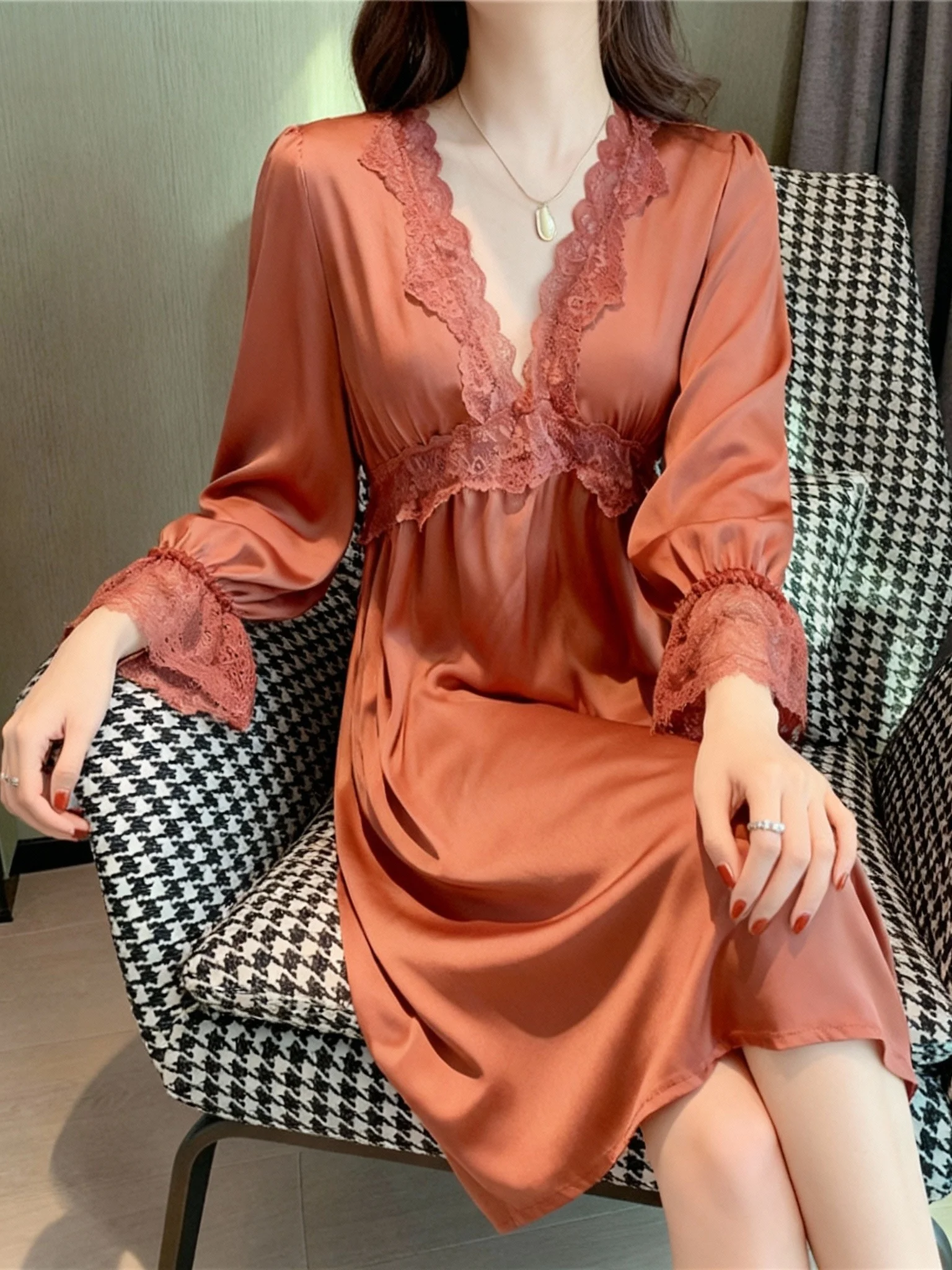 abbigliamento-per-la-casa-in-pizzo-lungo-di-seta-sve-sp-dr-v-ne-per-donna-stagione-primavera-autunno-abbigliamento-casual-per-la-casa-colore-puro