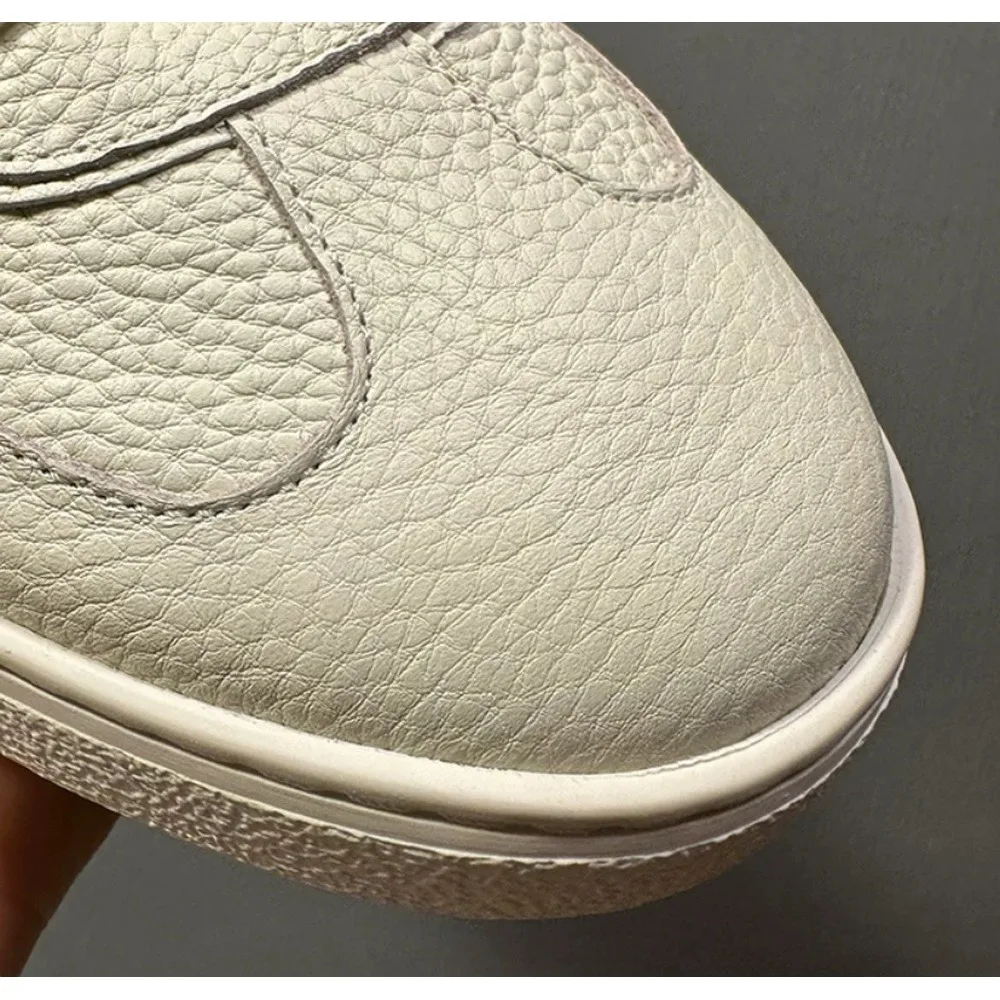 Men's Pebbled Leather Low‑Top Sneakers Off‑White Retro Flat Daily Walking Shoes