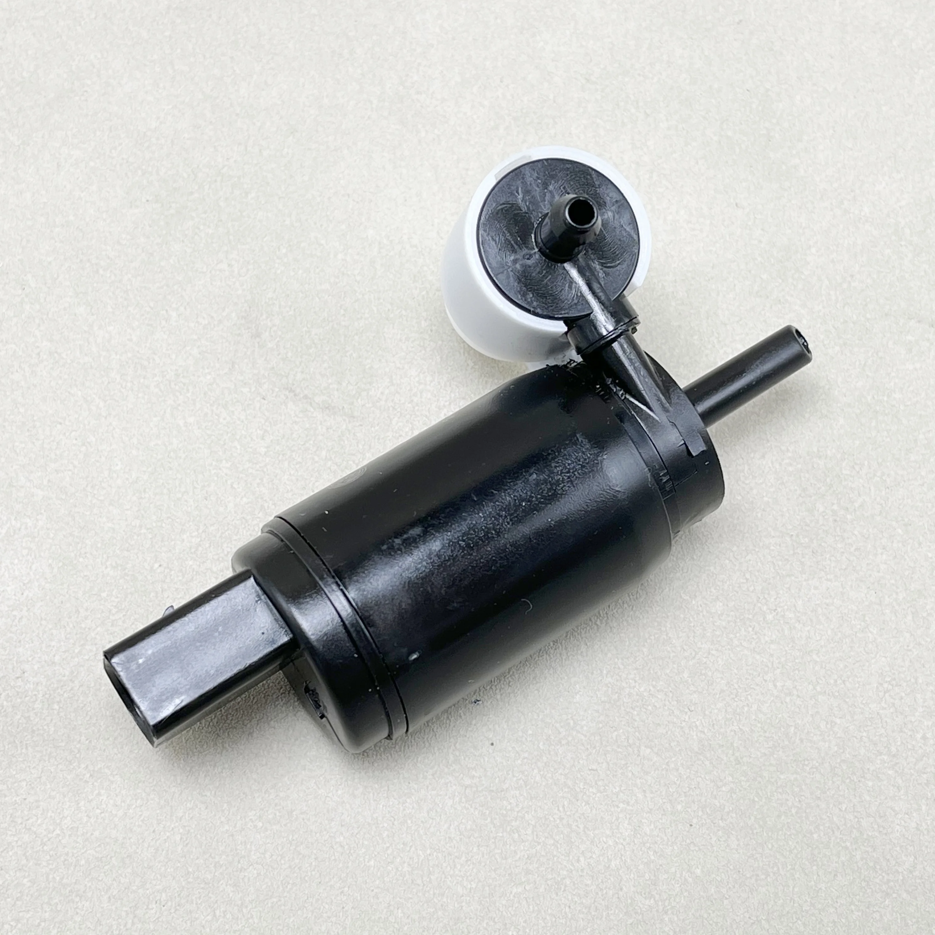 OEM Windshield Wiper Washer Water Pump Motor for Polo Octavia Passat B7 Golf MK6 MK5 1KD955651A 1KD 955 561 A