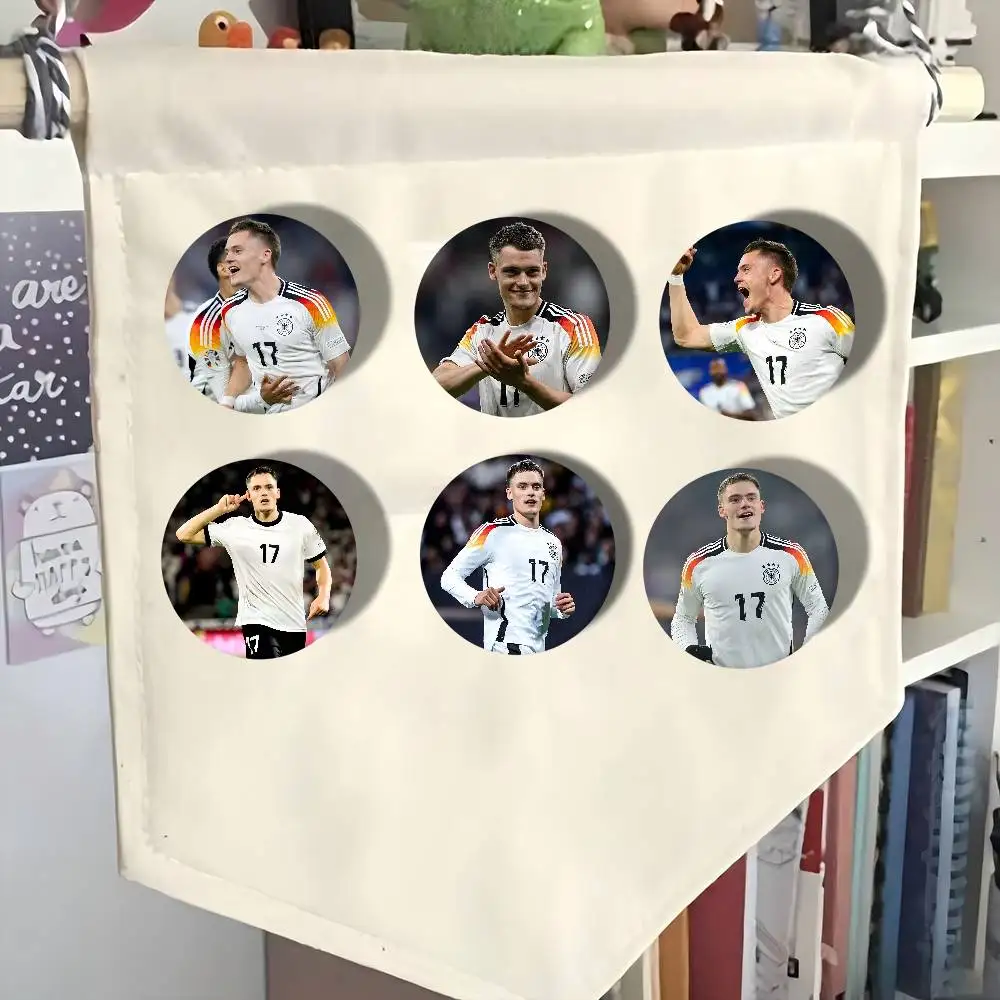 Florian Wirtz 58mm اليدوية بروش الكرتون تأثيري شارة على ظهره مجوهرات اكسسوارات هدايا #2