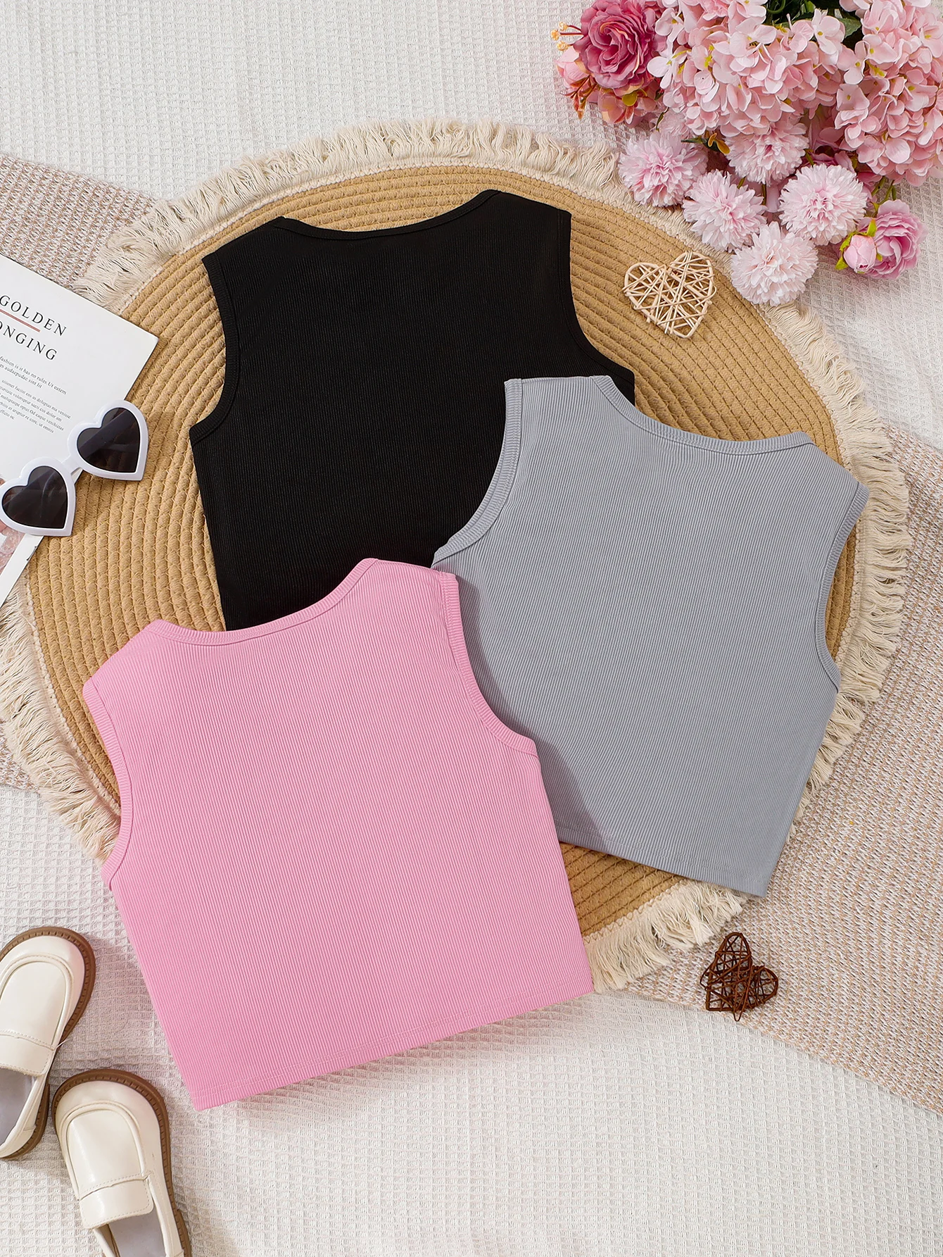 3pcs Summer Girls Tank Tops Multipack, Ribbed Knit Heart Patch Sleeveless Shirts, Casual Basic Tees for Layering, Indoor & Outdo