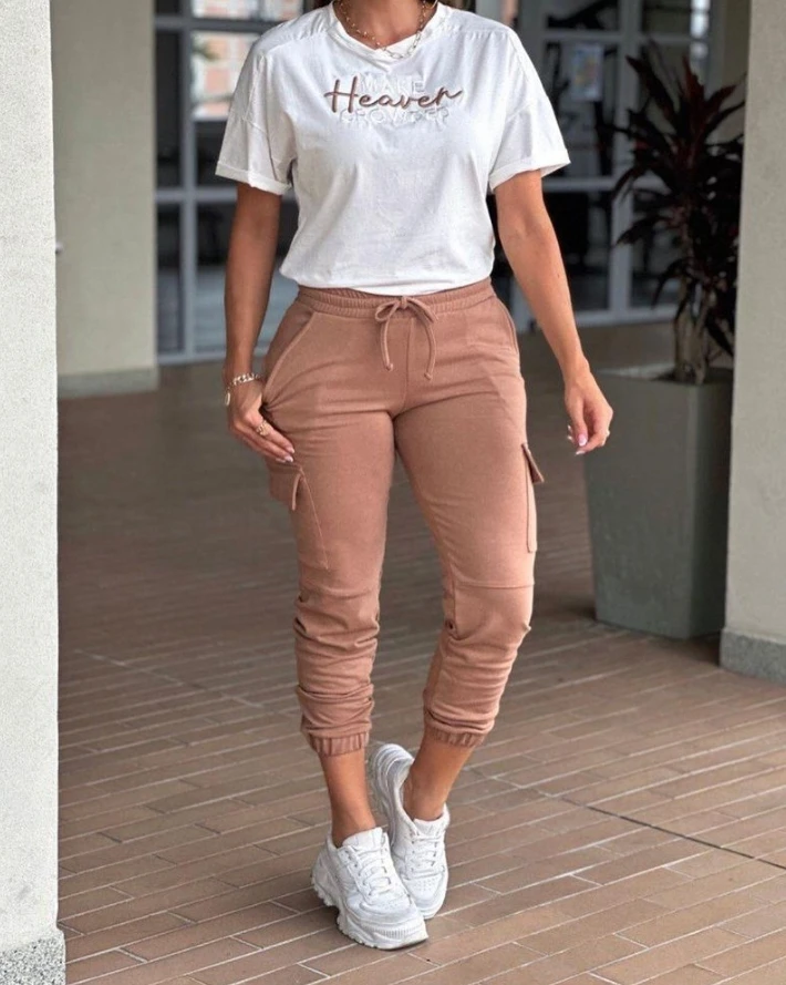 

Two Piece Set Women Outfit 2025 Letter Print Round Neck Short Sleeve Top & Casual Cargo Pocket Patch Drawstring Waist Pants Set
