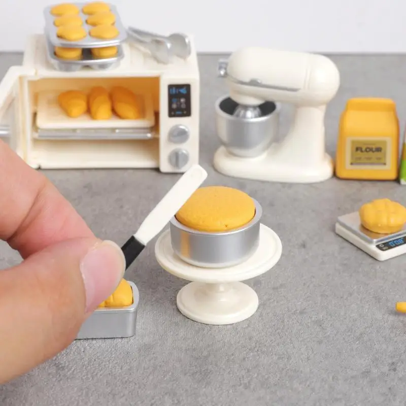 [New] 1 Set New 1/12 Scale Miniature Dollhouse Food Electronic Oven Model Pretend Bread For Doll Accessories