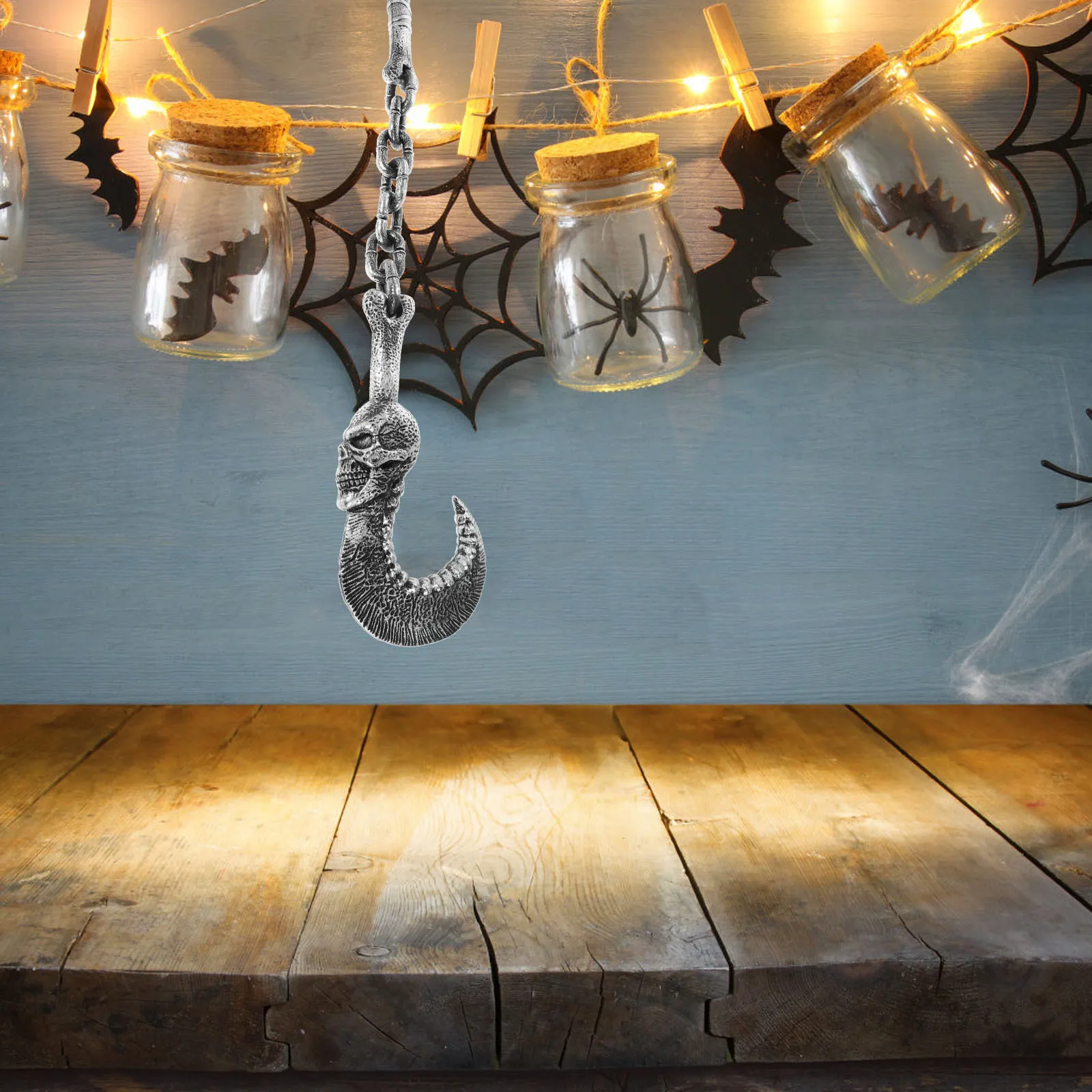 

Devil Skull Chain Hook Prop Halloween Decor for Cosplay Party Stage Performance Photo Prop Outdoor Indoor Use Halloween Supply