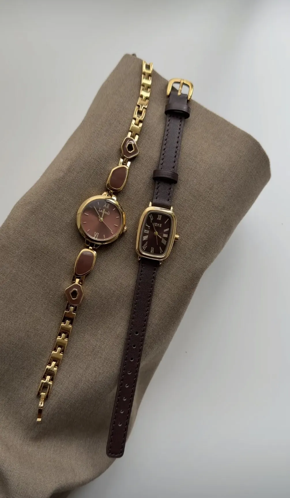 

Новые французские часы в ретро-стиле, золотисто-коричневые, изысканные и элегантные кварцевые часы для женщин, уникальный подарок для неё.