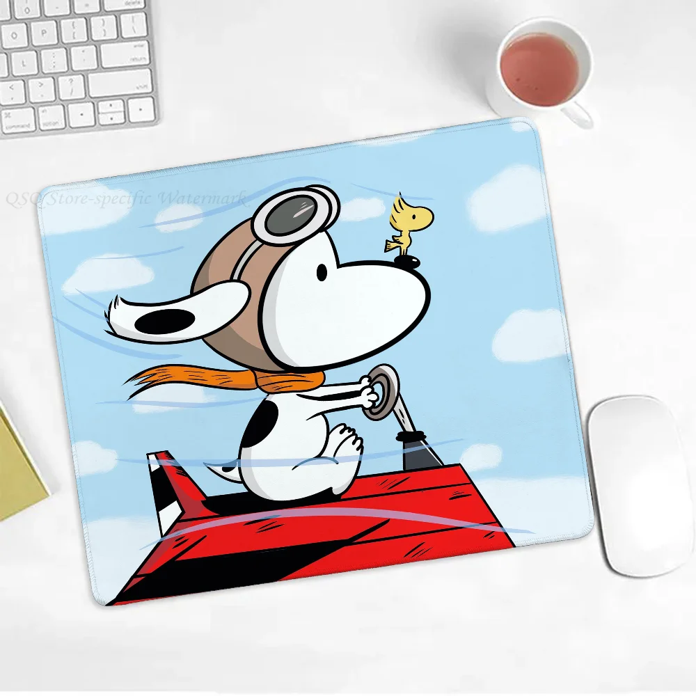 Cartoon S-Snoopys-Dog Mousepad Small LockEdge Mouse Pad For Gamers, Computer Desk Pad, Rectangular Anti-slip Rubber