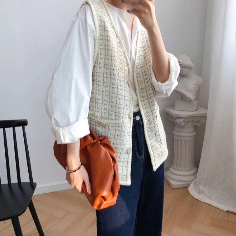 

Vests Women Harajuku V-neck Trendy Vintage Sleeveless Elegant Casual Korean Style All-match Clothing Simple Femme Cozy Autumn