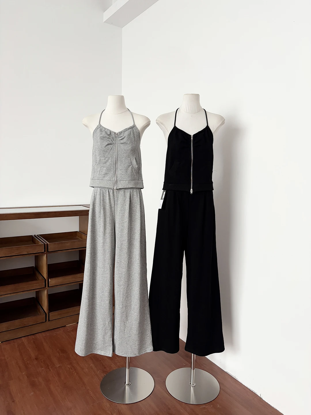 

Summer 2026 Women's Korean Style Lazy Neck Hanging Strap Vest Wide Leg Pants Two Piece Set Casual Slimming Fashion Ensemble