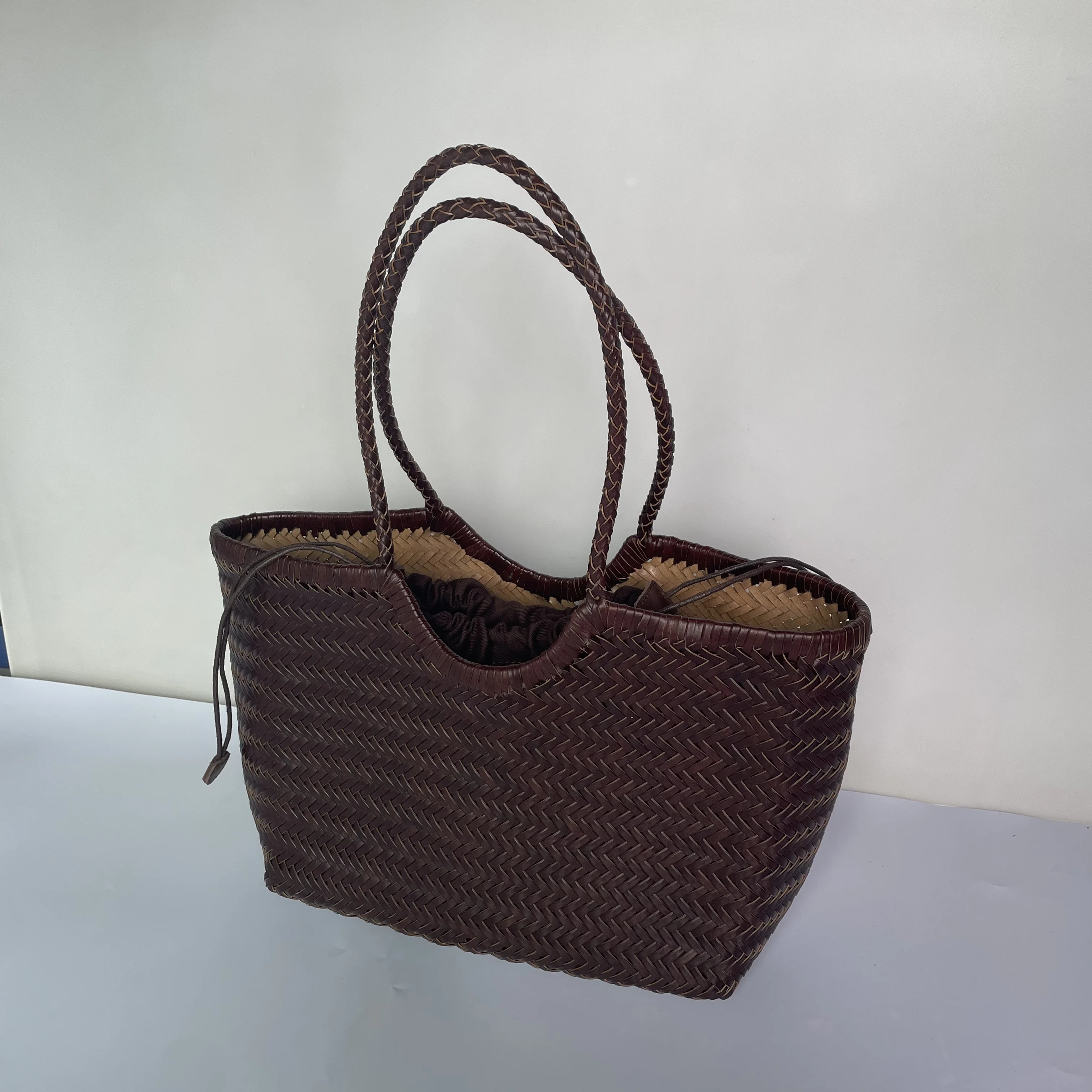 

Сумка ручной работы из натуральной кожи, большая вместительная импортная воловья кожа, французская винтажная пляжная сумка для отдыха, женская сумка-тоут ручной работы