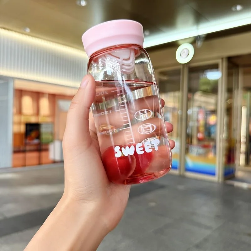 Simple and Fresh Mini Water Cup, Heat-Resistant and Anti Drop Portable Plastic Cup, Milk and Fruit Bottle, Graduated Pocket Cup
