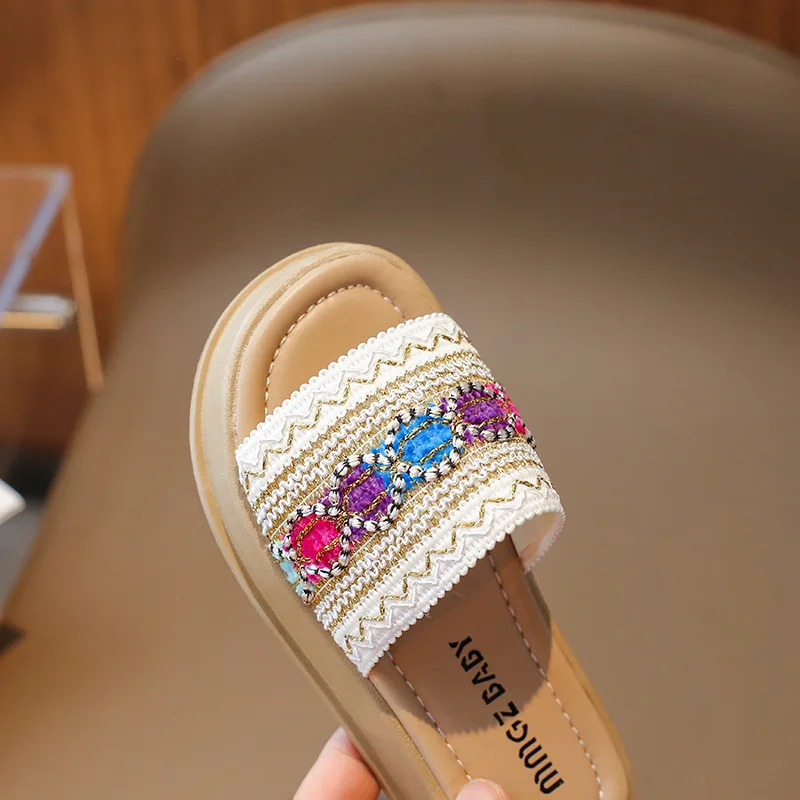 2024 Summer New Princess Style Outwear Korean Fashion and Comfortable Soft Thick Sole Beach Shoes Children Slippers for Girls