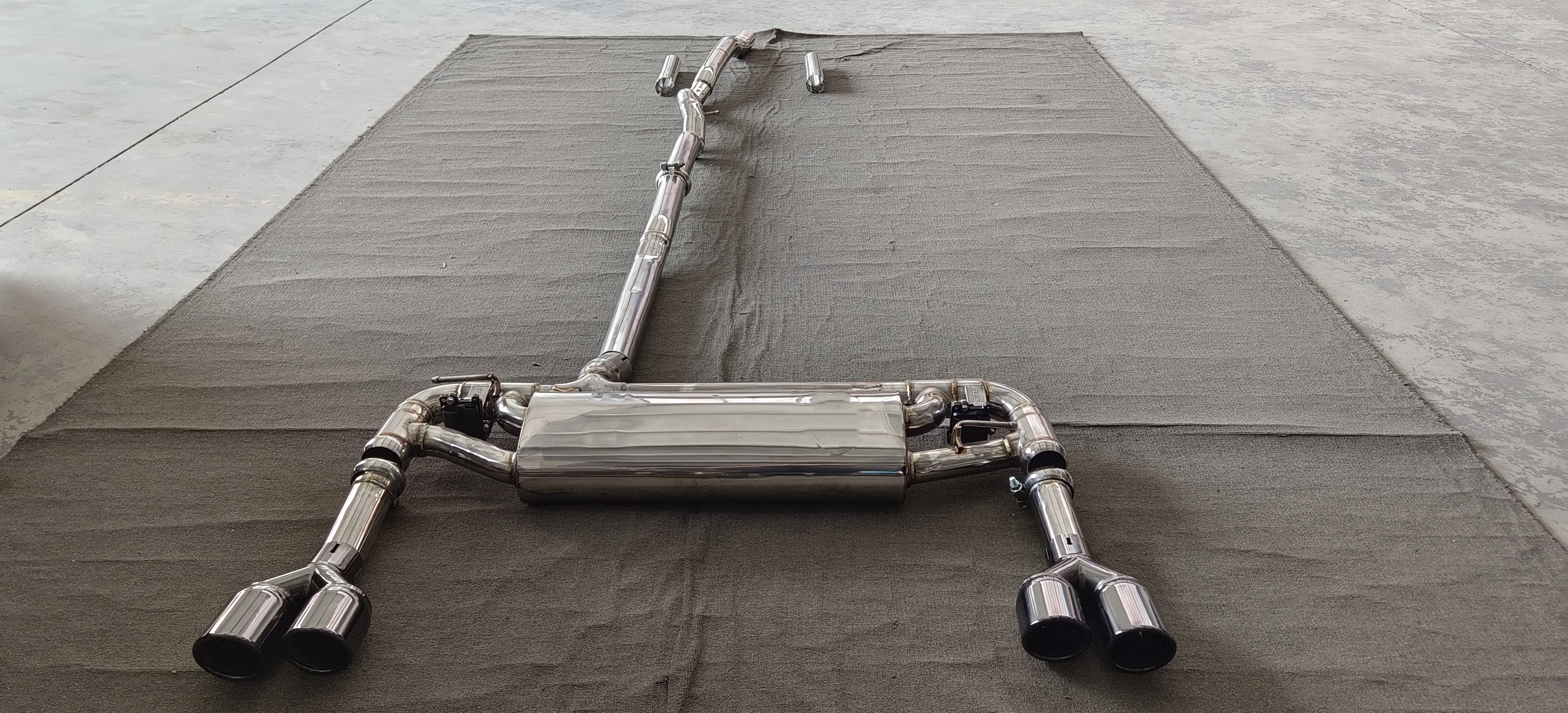 تخصيص المصنع 304 نظام عادم صمام من الفولاذ المقاوم للصدأ مصمم خصيصًا لمركبات X1 M35i U11/U12 2.0T