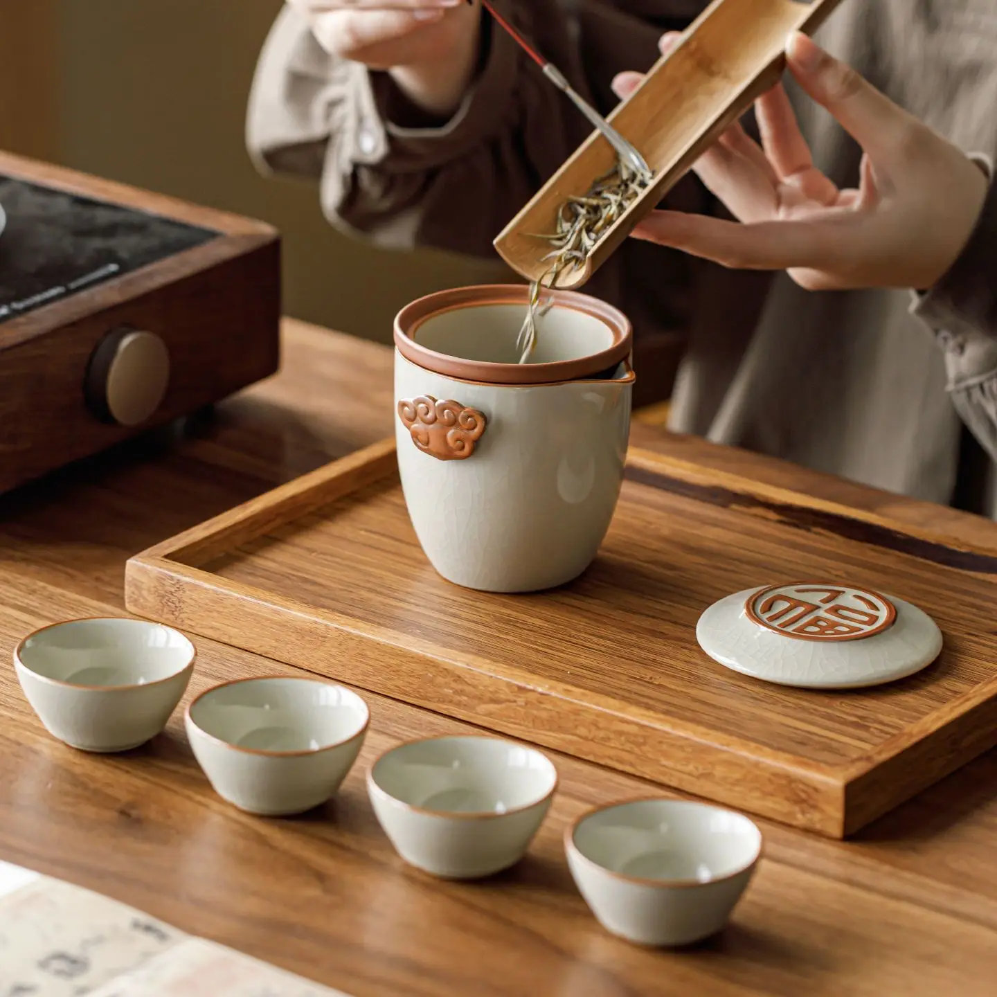 Yellowish Beige Ru Kiln Quick Cup Travel Tea Set with 1 Teapot 4 Cups Portable Ceramic Kung Fu Tea Set for Home Outdoor Use Gift