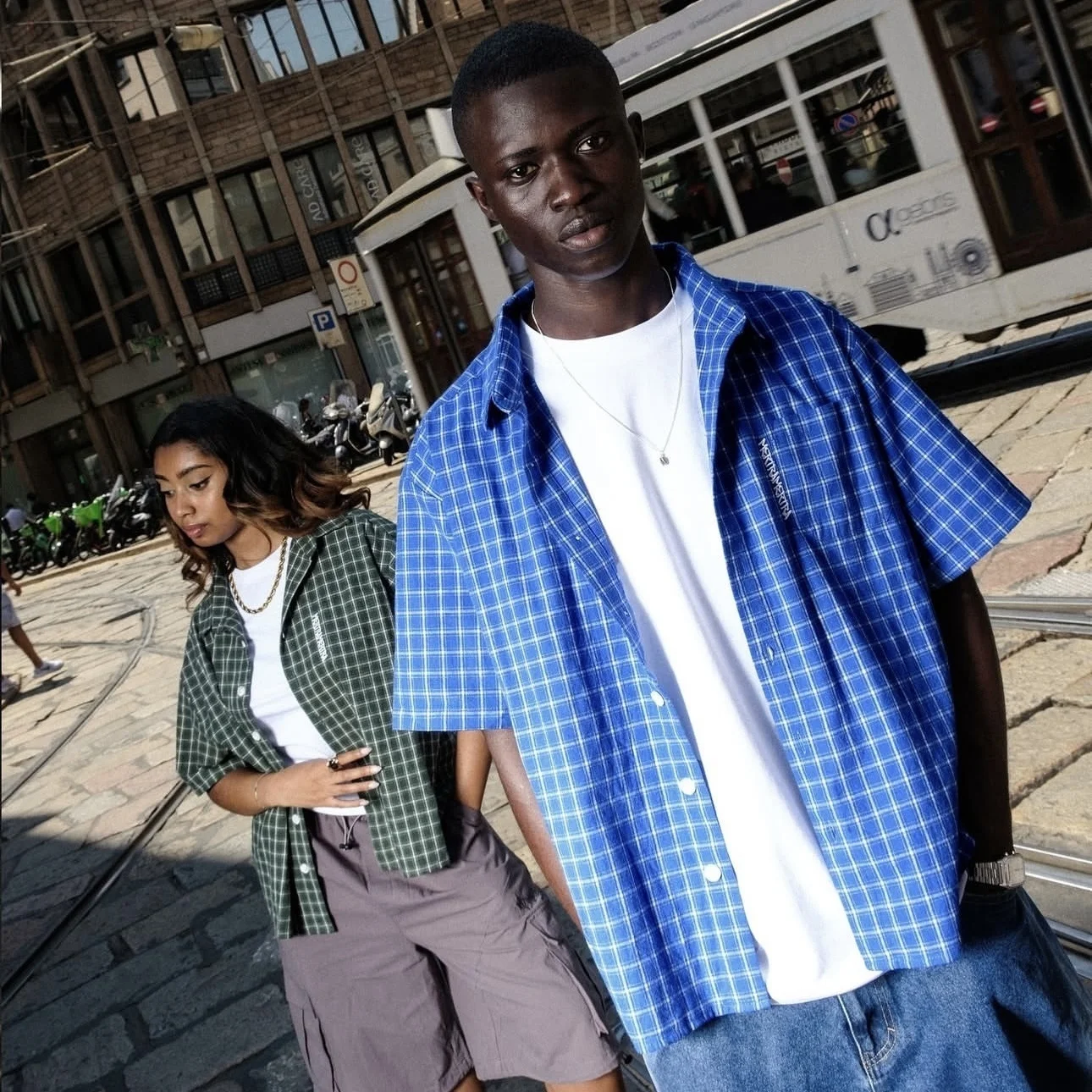 

Свободная повседневная хлопковая футболка в клетку в американском стиле для молодежи, для свиданий и активного отдыха...