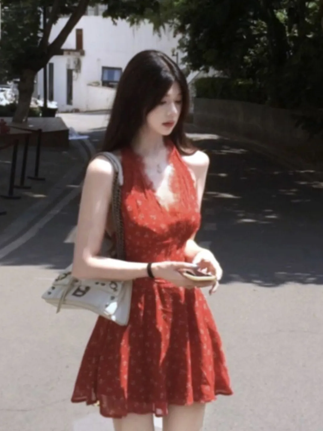 

Summer V-neck Floral Print Halter Dress Unique Atmosphere Sensation Beach Vacation Tea Break Skirt Gentle Style High Waist Co...