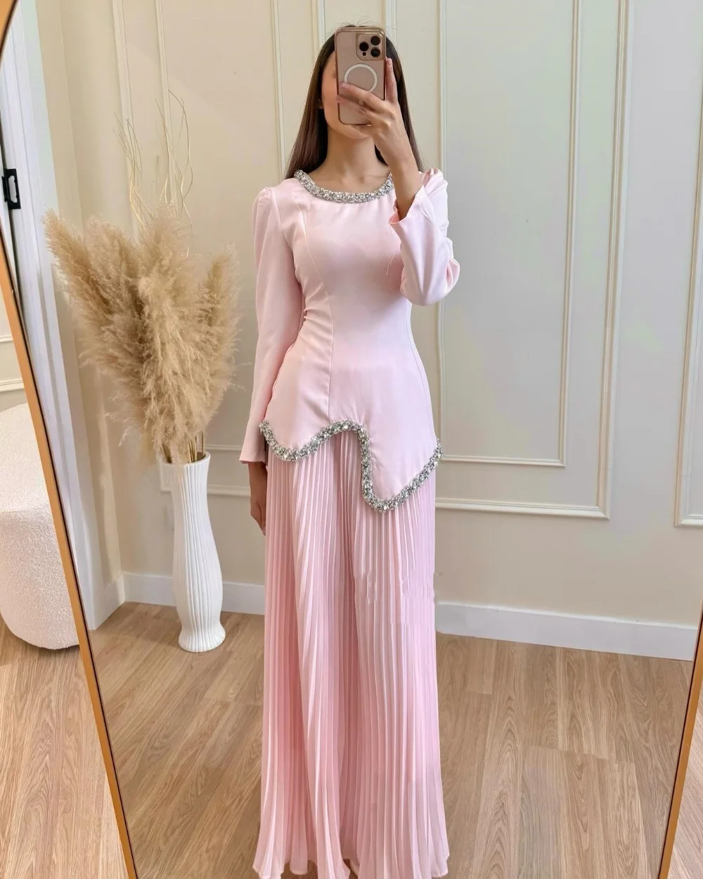 

Customized Modern Style Elegant Organza Draped Rhinestone Beading Sequined Straight O-Neck Long Dresses Bespoke Occasion Dresses