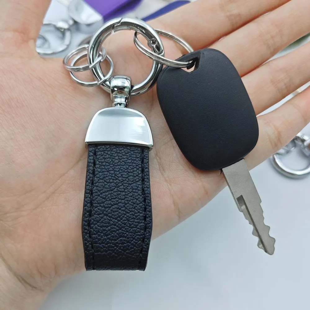 Short Leather Keychain for Men and Women Vintage Personalized Keyring Custom Logo Name Car Key Chain Ring Laser Engrave Gift