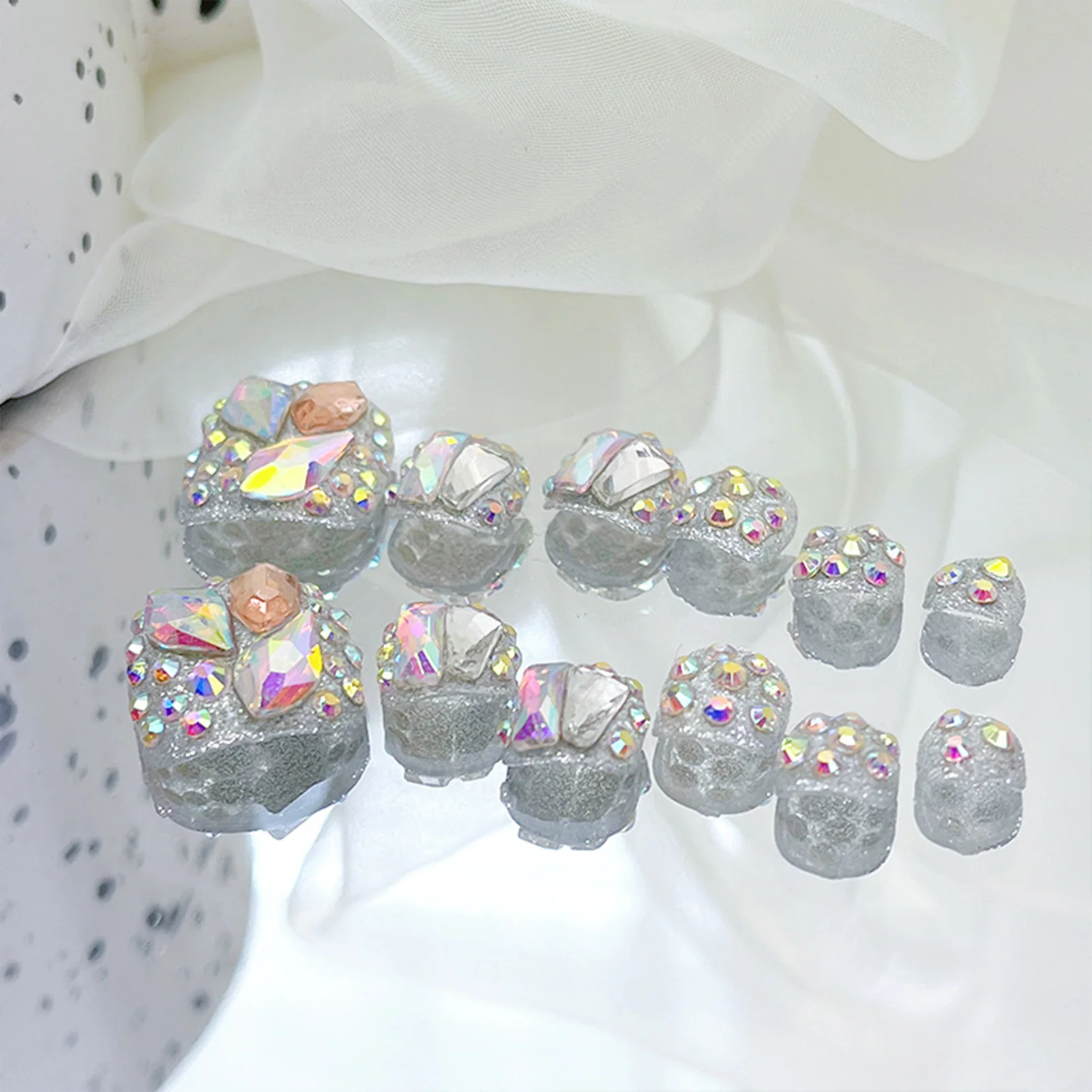 Ultra Flash Rhinestone False Toenails Short False Fantasy Press-on Nails for Party Accessories Nail Art Starter