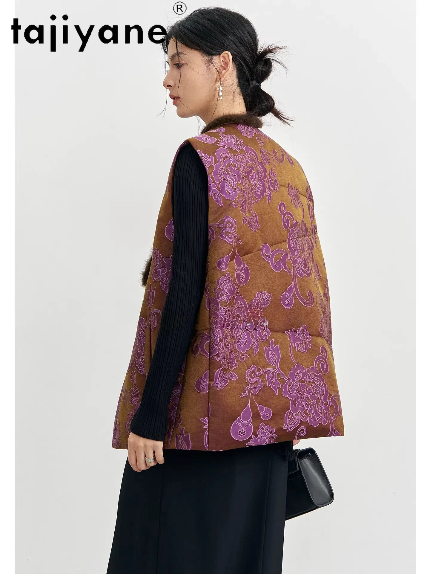 سترة نسائية فاخرة من TAJIYANE 90% بياقة من فرو المنك بدون أكمام معاطف جاكار سترة شتوية 2025 ملابس نسائية