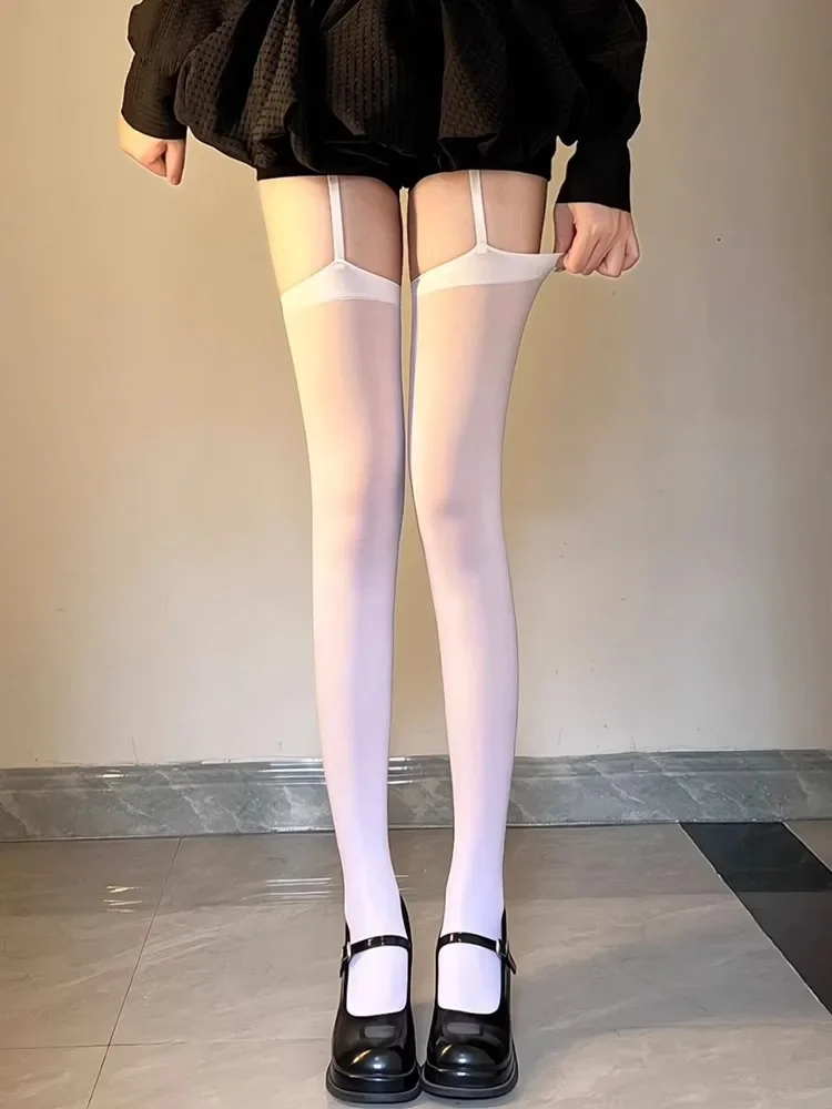 Sexy Strapshalter-Overknee-Strümpfe aus Samt, dünn, schwarz-weiß, unregelmäßig, mit freiliegender Haut, Lolita JK Japanische Kniestrümpfe, eng anliegend