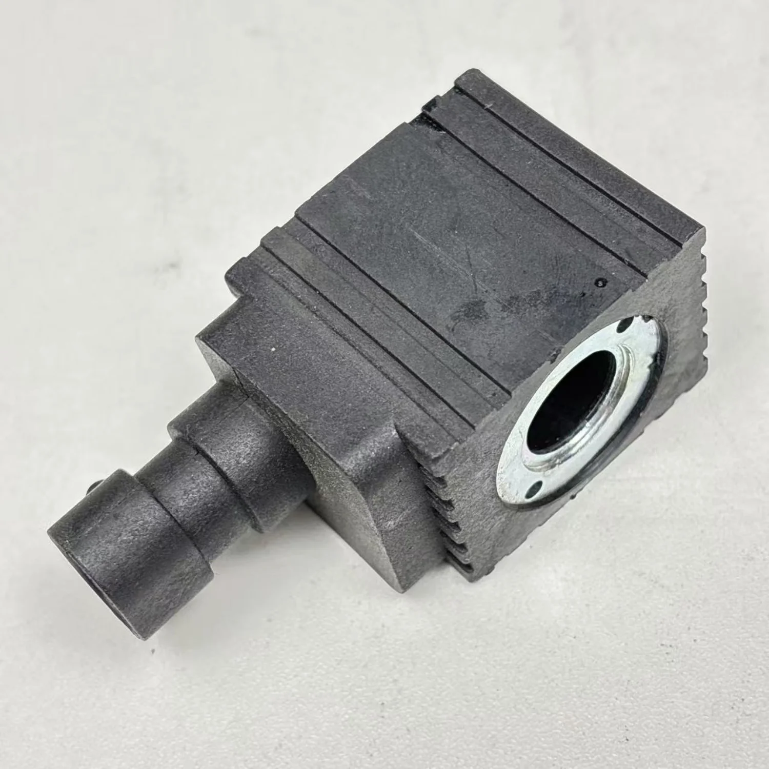 الملف اللولبي صمام لفائف RE50782 712723 لجون ديري 4050 4250 4450 6215 7600 7610 8300