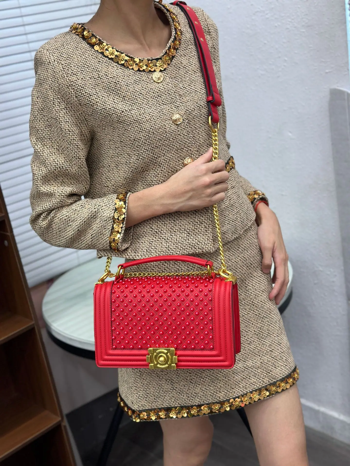 

2025 Autumn Pearl-Embellished Chain Bag - Crossbody Shoulder Purse for Women Stylish Small Square Bag, Versatile Daily Accessory