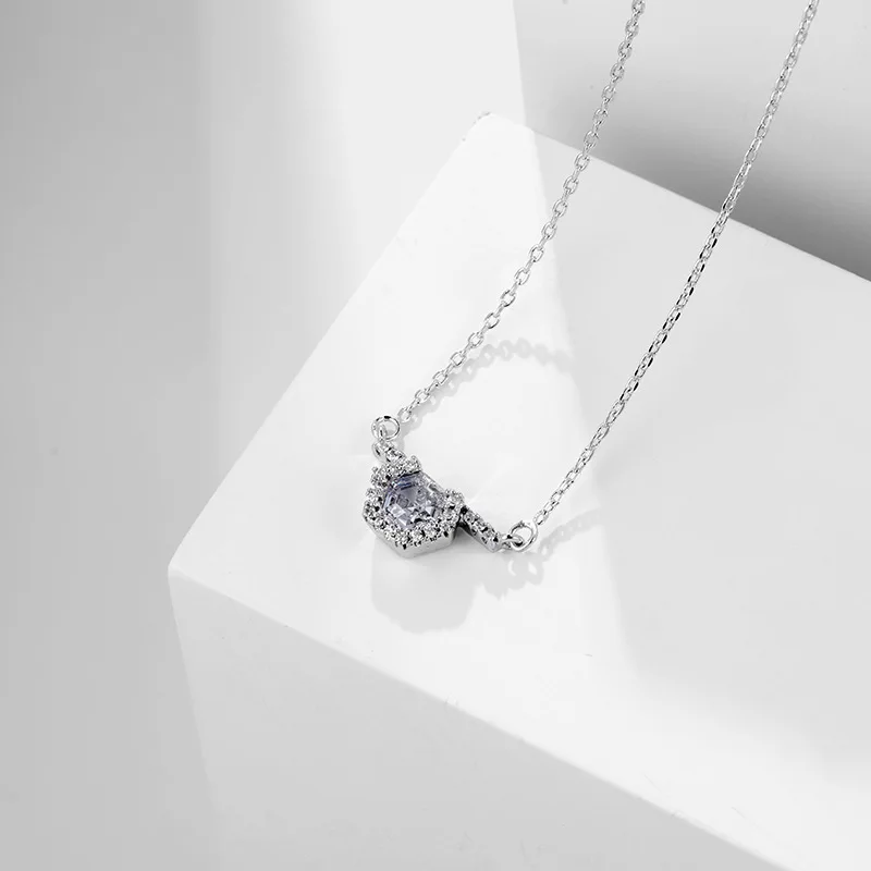 Real 18K White Gold Necklace Pendants Women Classic Tassel Natural Diamond Necklace Girls Anniversary Gift