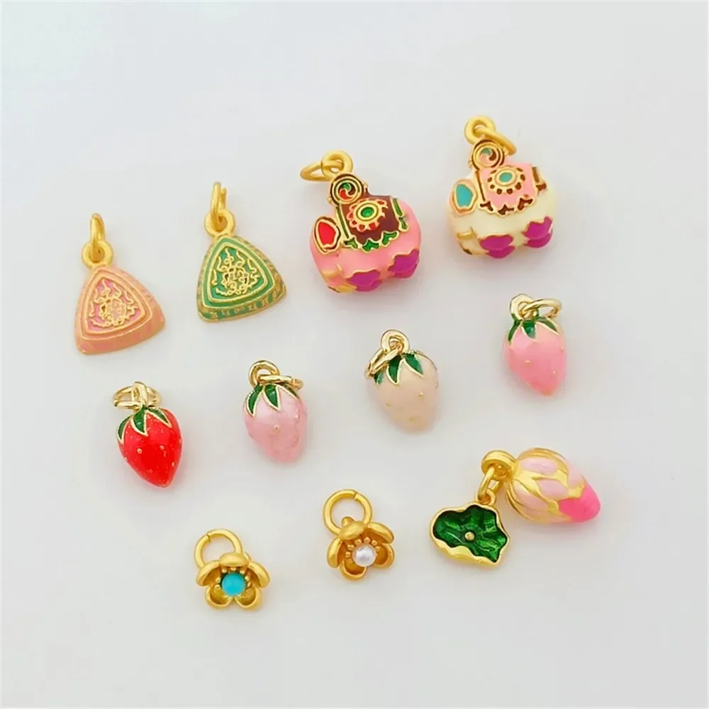 

Copper Gold-plated Oil-dripping Pink Small Strawberry Pendant, Drip Pendant, Diy Accessory, Bracelet, Beaded Pendant