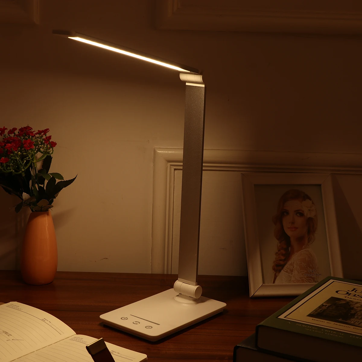 

Chargeable LED Desk Lamp Durable Safe Foldable Eye Protection Non Flickering Touch USB Cartoon Night Light Gift