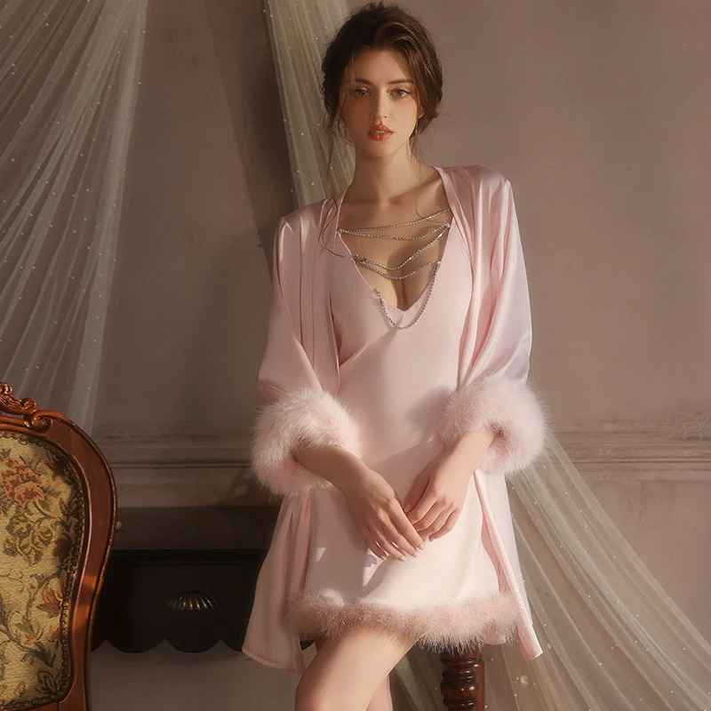 مجموعة ملابس نوم من الساتان ذات قصة منخفضة من Deep V: ثوب نوم نسائي ناعم الرغبة النقية + رداء ملابس داخلية مفتوح من الأمام ملابس منزلية