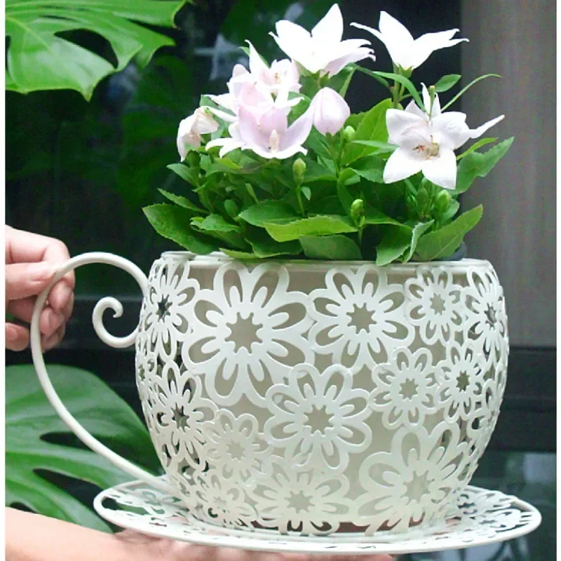 Outdoor Garden Flower Vesselss Retro Do Old Pots for Plants Iron Hollow Stand for Flowers Creative Balcony Decoration