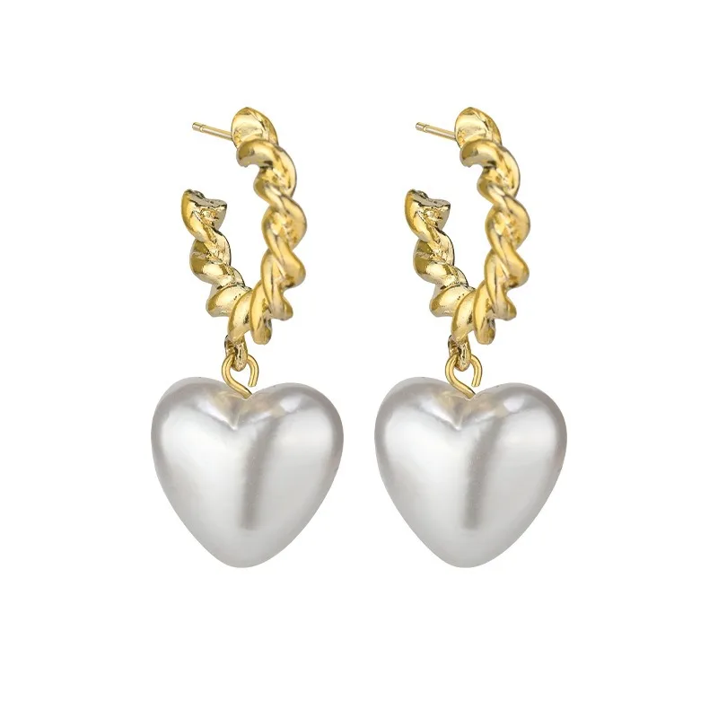 ต่างหูรูปหัวใจที่ทันสมัยและเรียบง่ายต่างหูสตั๊ดเข็มเงิน S925 สําหรับสุภาพสตรีต่างหูทรงเรขาคณิต