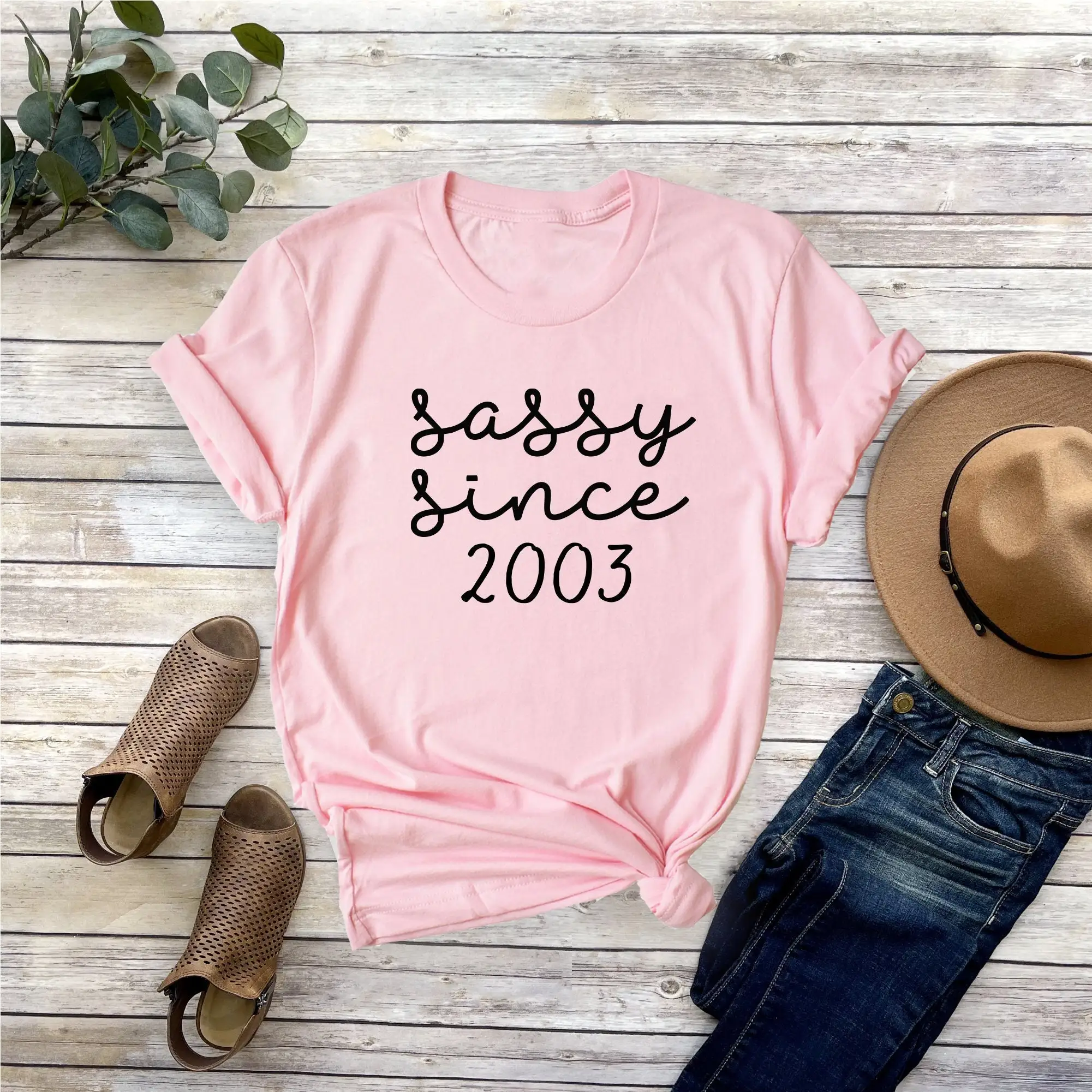 

Футболка Sassy с 2003 года, футболка для девочек на 21-й день рождения для ее женщин, вечеринка 21 Legal AF Turning