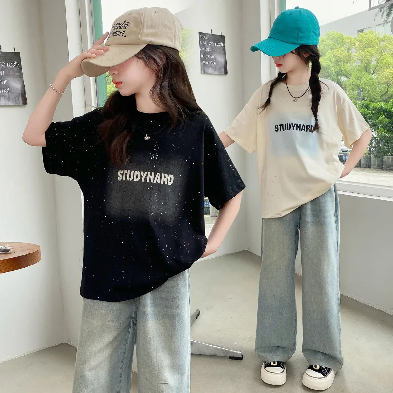 

Girls' summer outfit2026New style loose-fitting short-sleeved summer outfit for girls, two-piece set with wide-leg pants for old